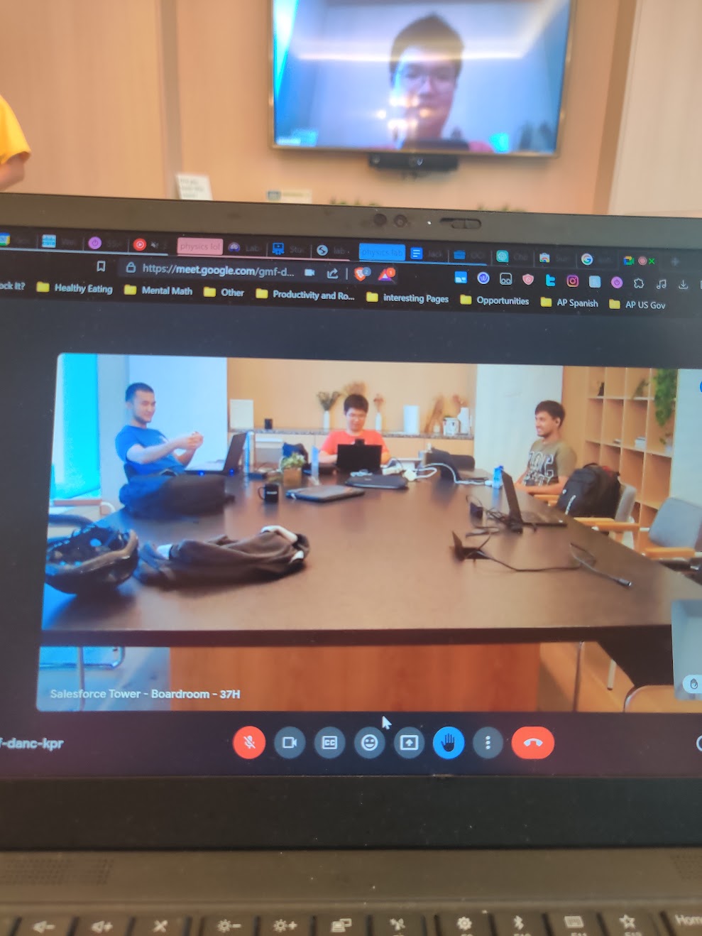 Group photo from the Q Hacker House rooftop